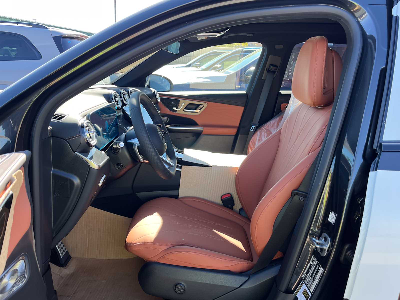 2026 Mercedes Benz GLC 300 4MATIC photo 4