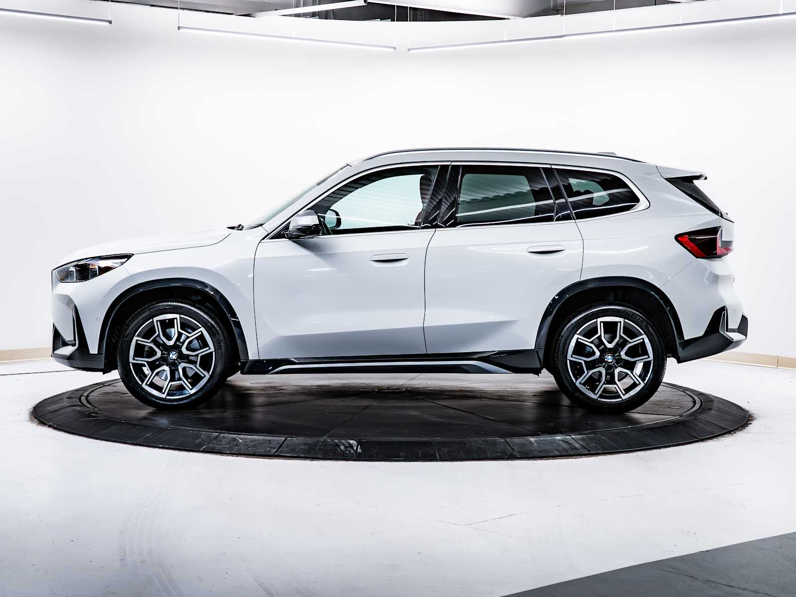 2023 Bmw X1 XDrive28i photo 4