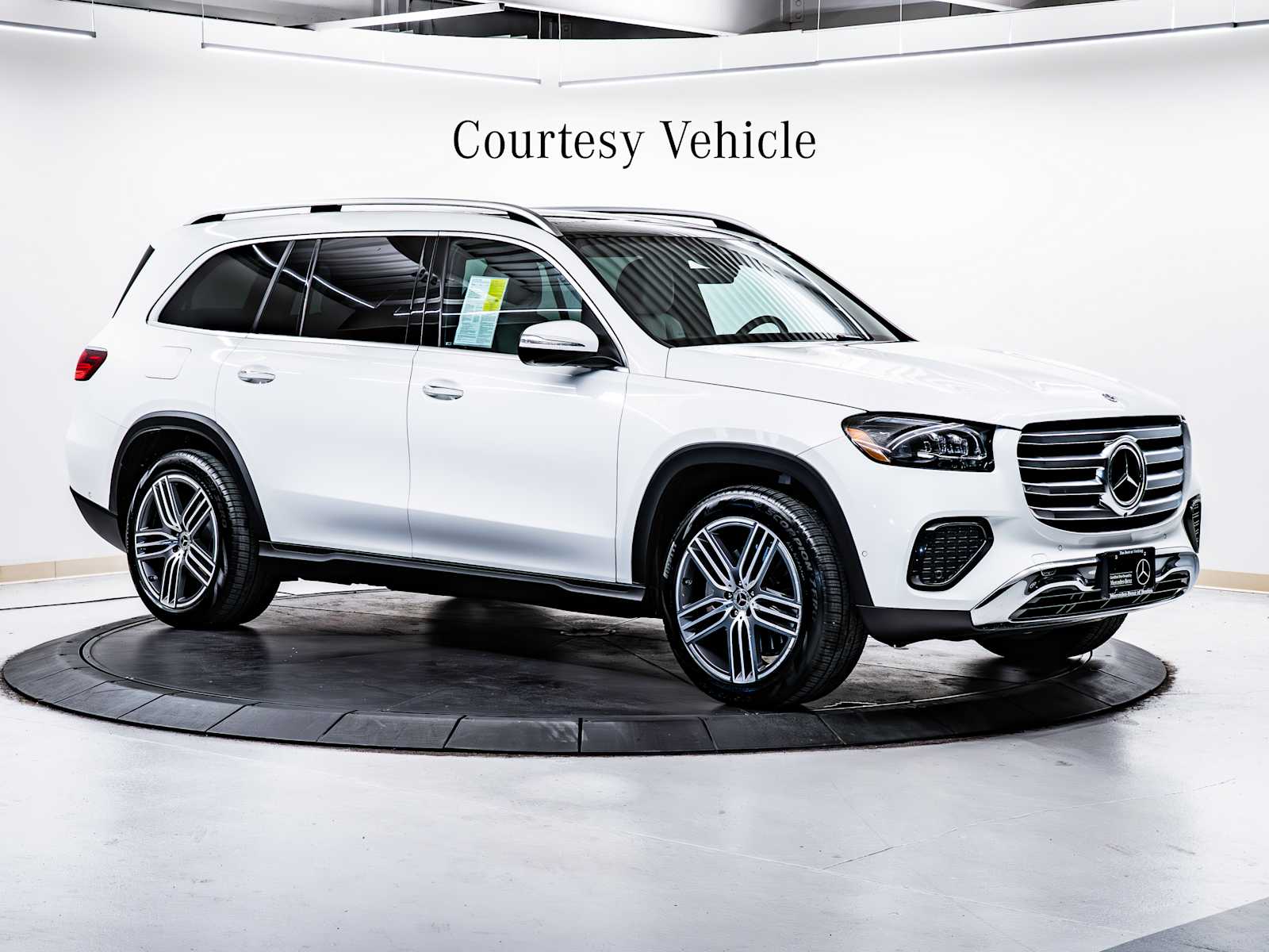 2025 Mercedes-Benz GLS Base's photo