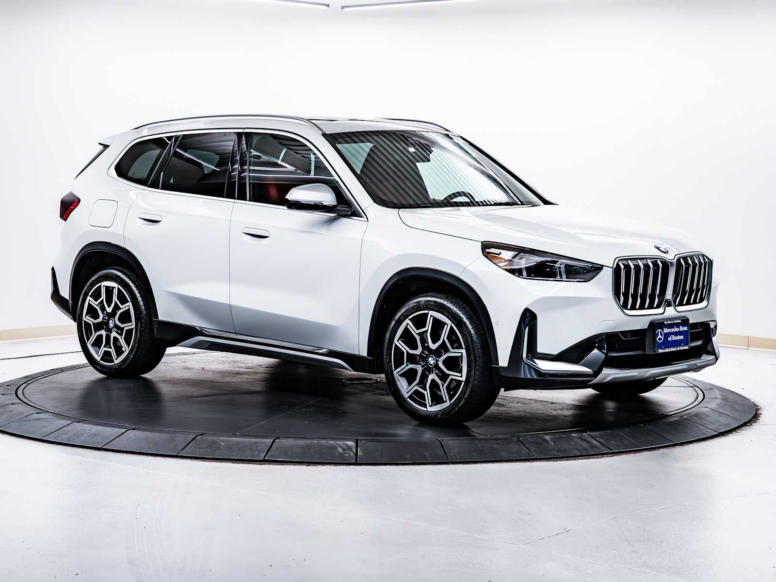 2023 BMW X1 28i's photo