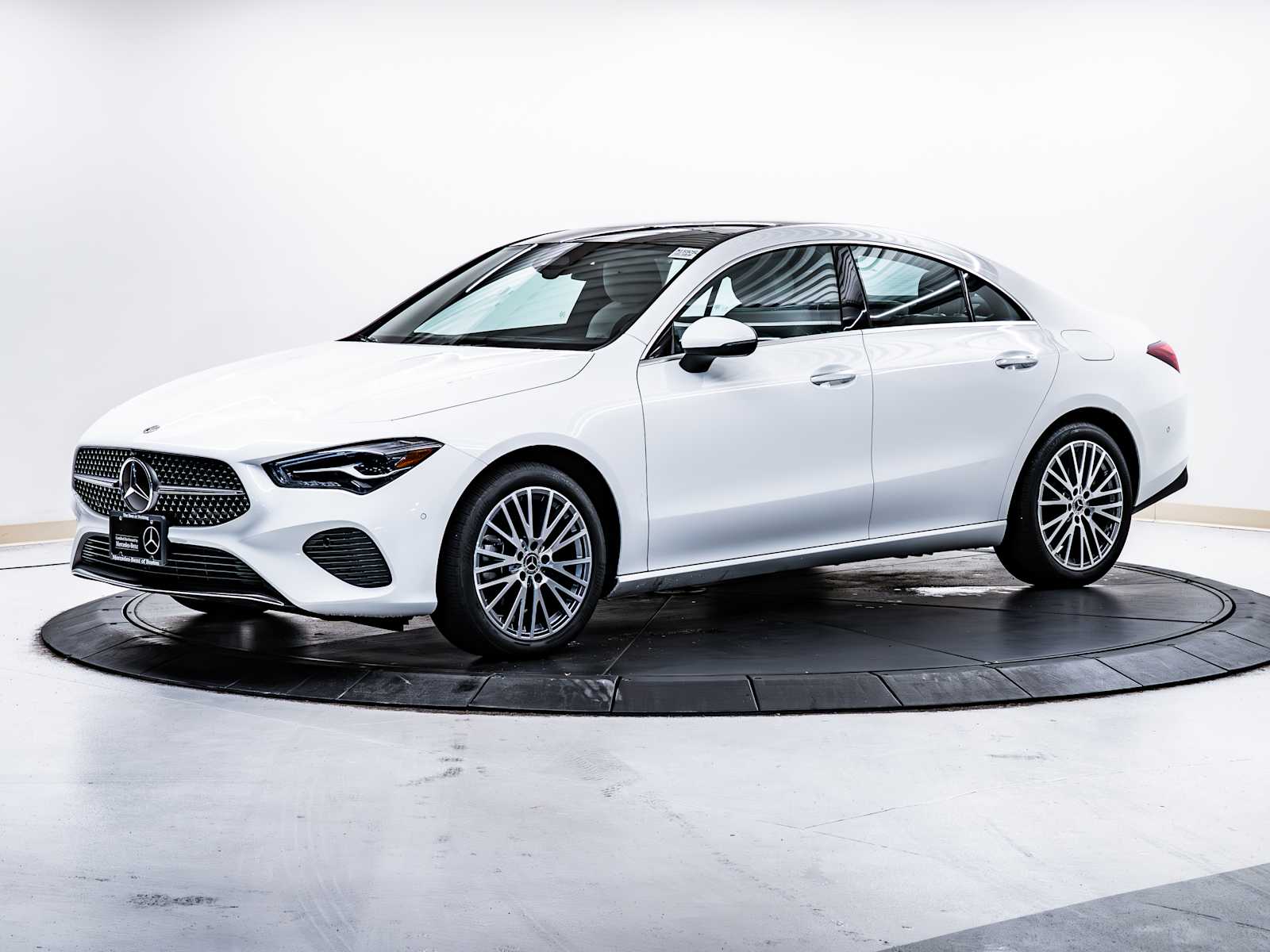 2025 Mercedes Benz CLA 250 4MATIC photo 3