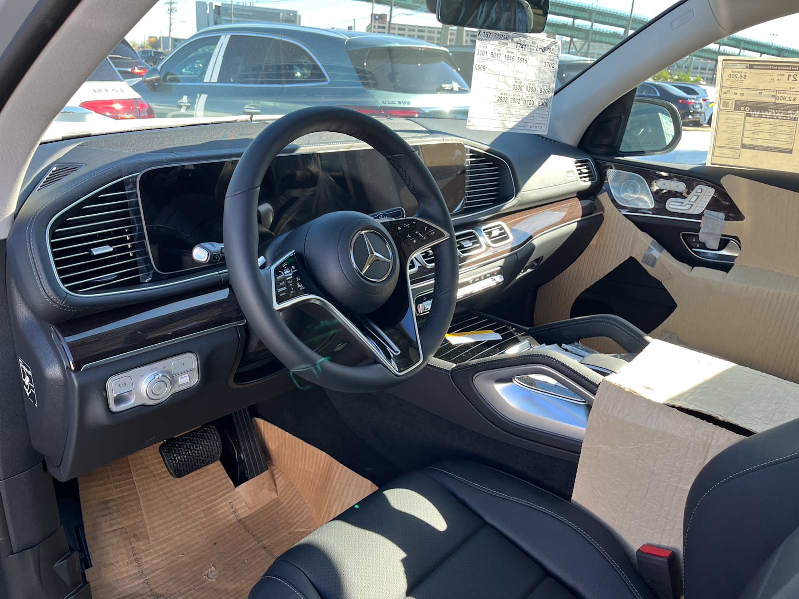 2026 Mercedes Benz GLS 450 4MATIC photo 3