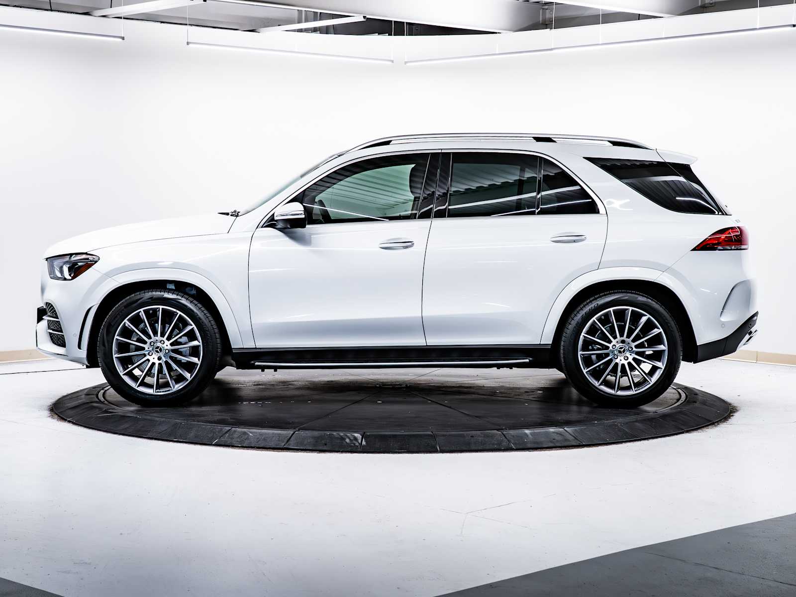 2023 Mercedes Benz GLE 350 4MATIC photo 4