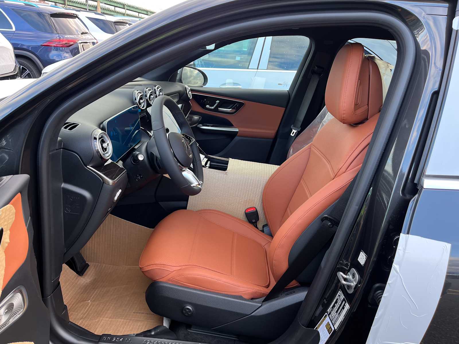 2026 Mercedes Benz GLC 300 4MATIC photo 4