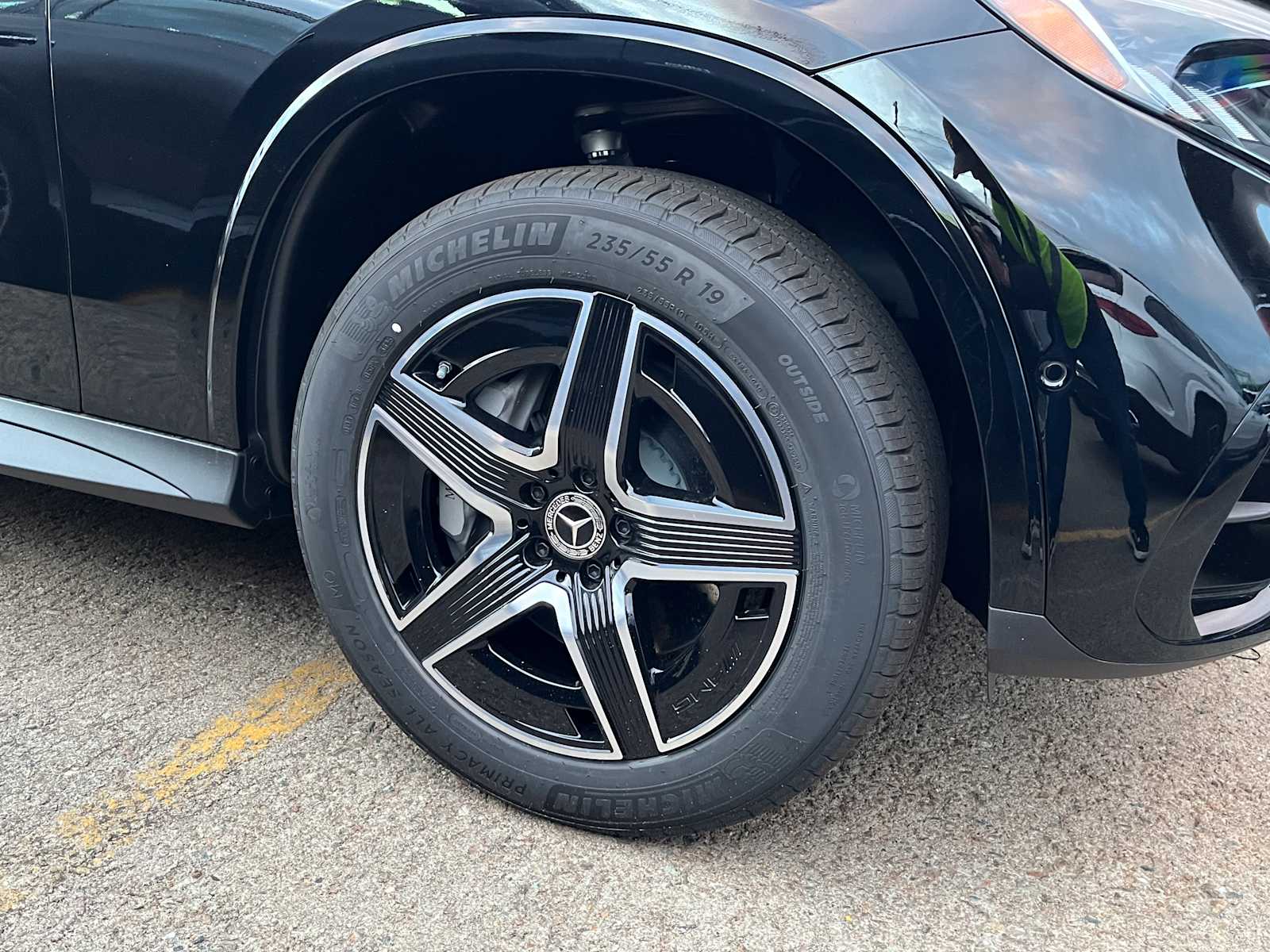 2026 Mercedes Benz GLC 300 AMG photo 3