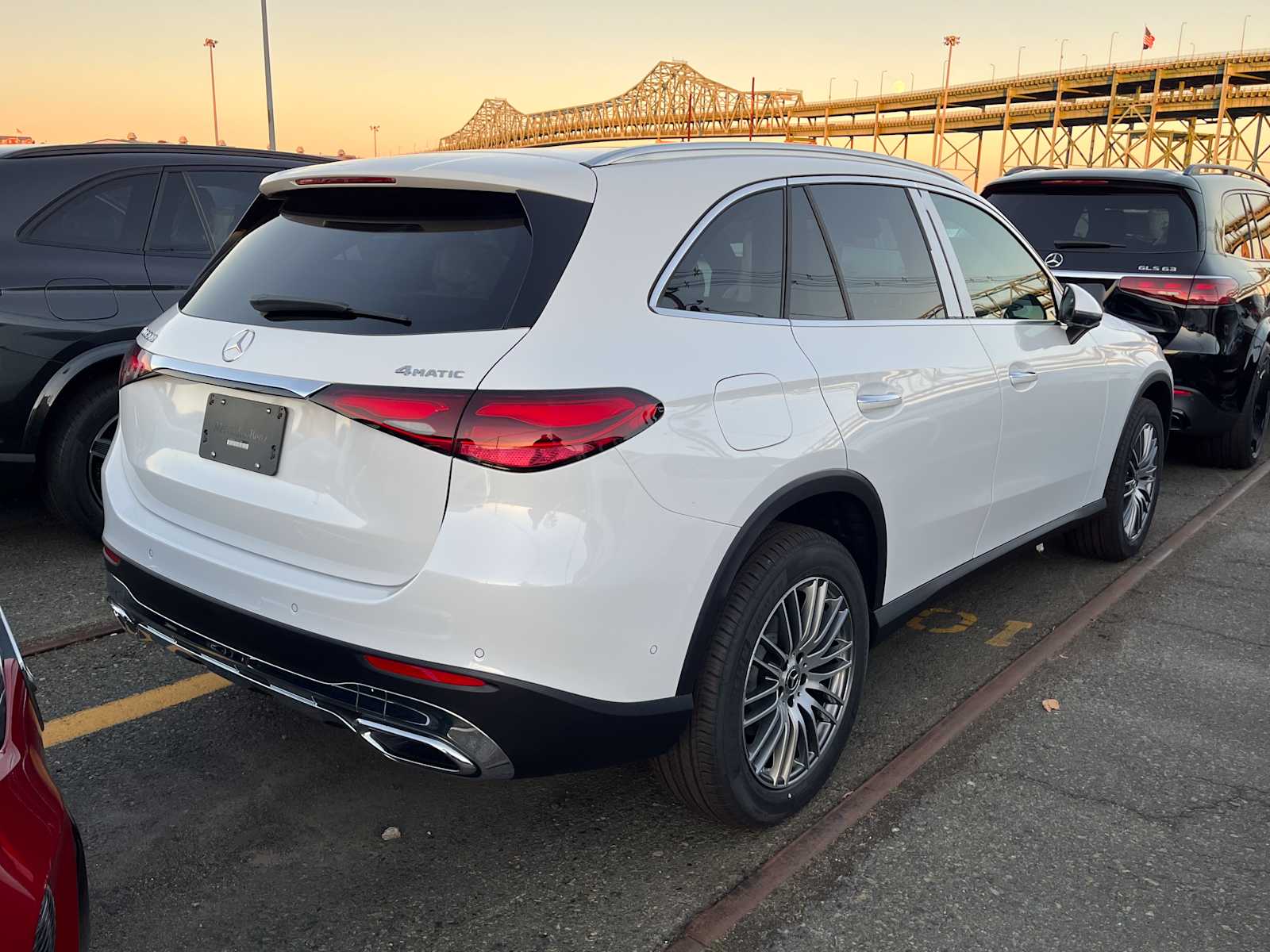 2026 Mercedes Benz GLC 300 4MATIC photo 2