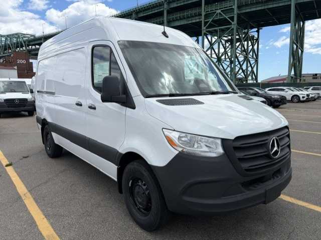 2026 Mercedes-Benz Sprinter 2500 144 WB's photo