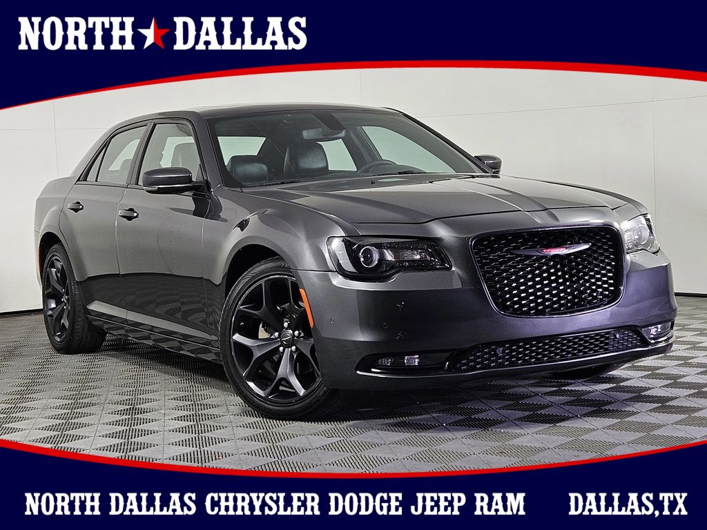 2023 Chrysler 300 S's photo