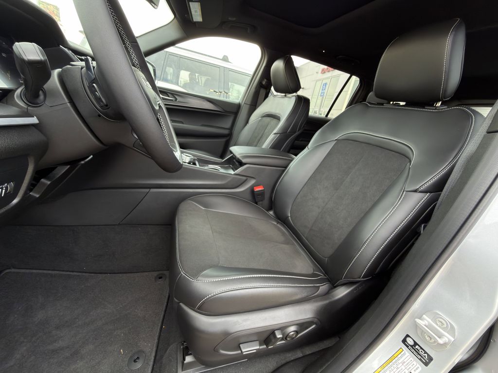 2025 Jeep Grand Cherokee L Altitude - Photo 19