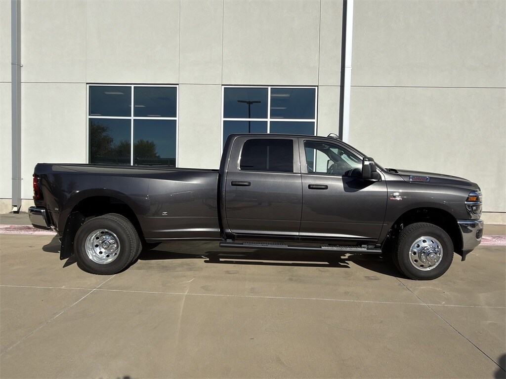 New 2026 Ram 3500 TRADESMAN CREW CAB 4X4 8' BOX Pickup