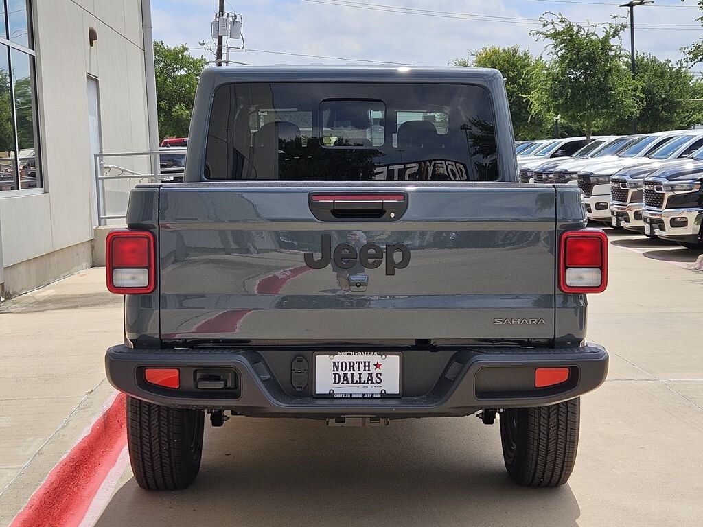 New 2026 Jeep Gladiator SAHARA 4X4 Pickup