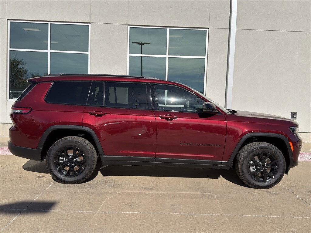 New 2025 Jeep Grand Cherokee L ALTITUDE X 4X4 Sport Utility