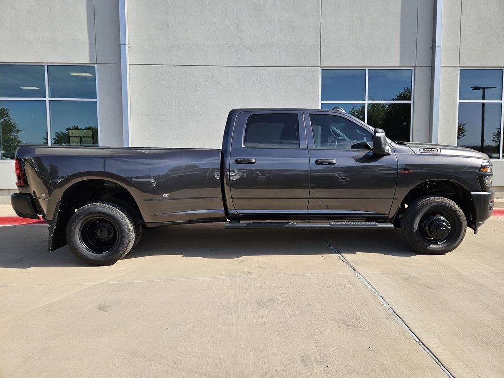 New 2026 Ram 3500 TRADESMAN CREW CAB 4X4 8' BOX Pickup