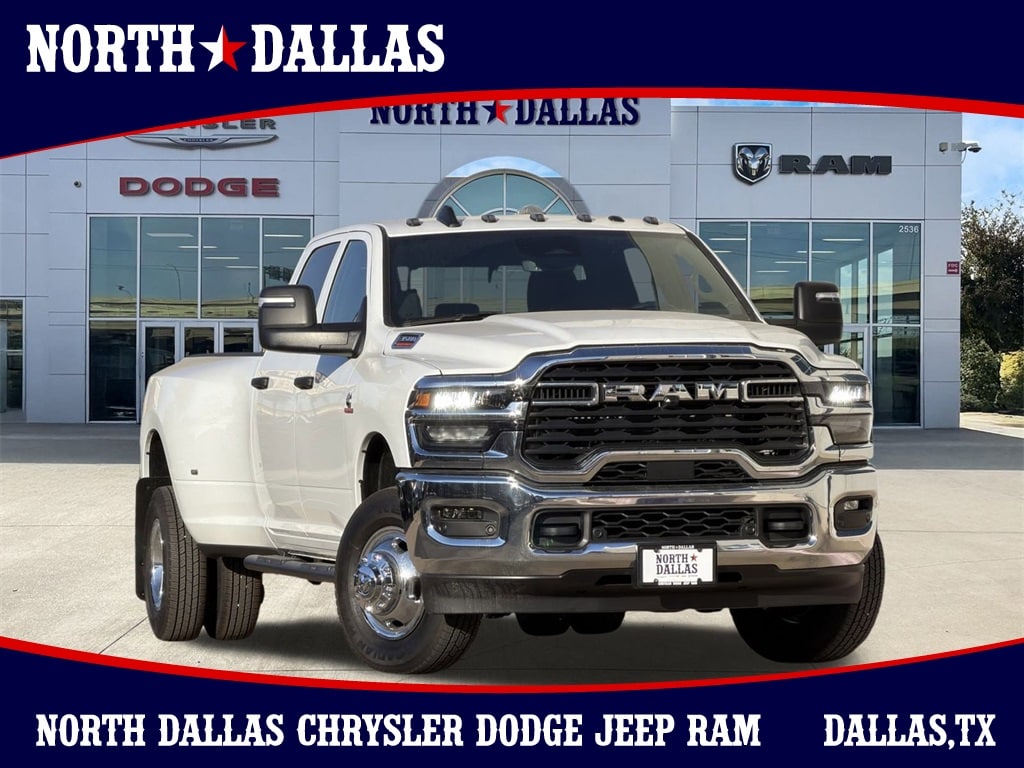 New 2026 Ram 3500 TRADESMAN CREW CAB 4X4 8' BOX Pickup