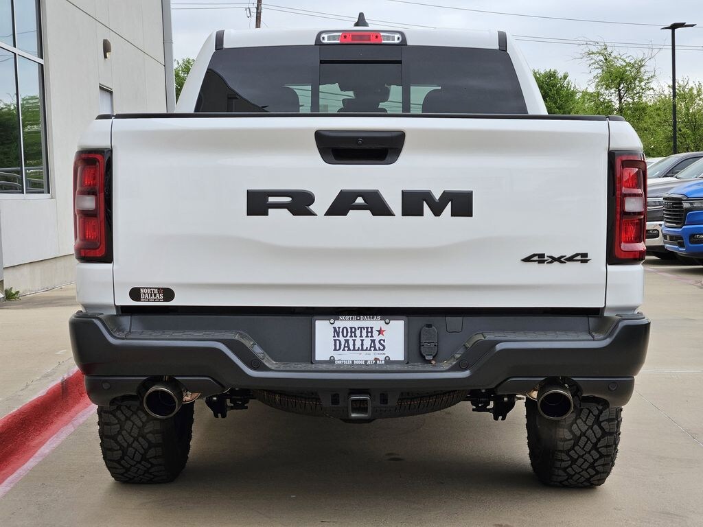 New 2026 Ram 1500 WARLOCK CREW CAB 4X4 5'7 BOX Pickup