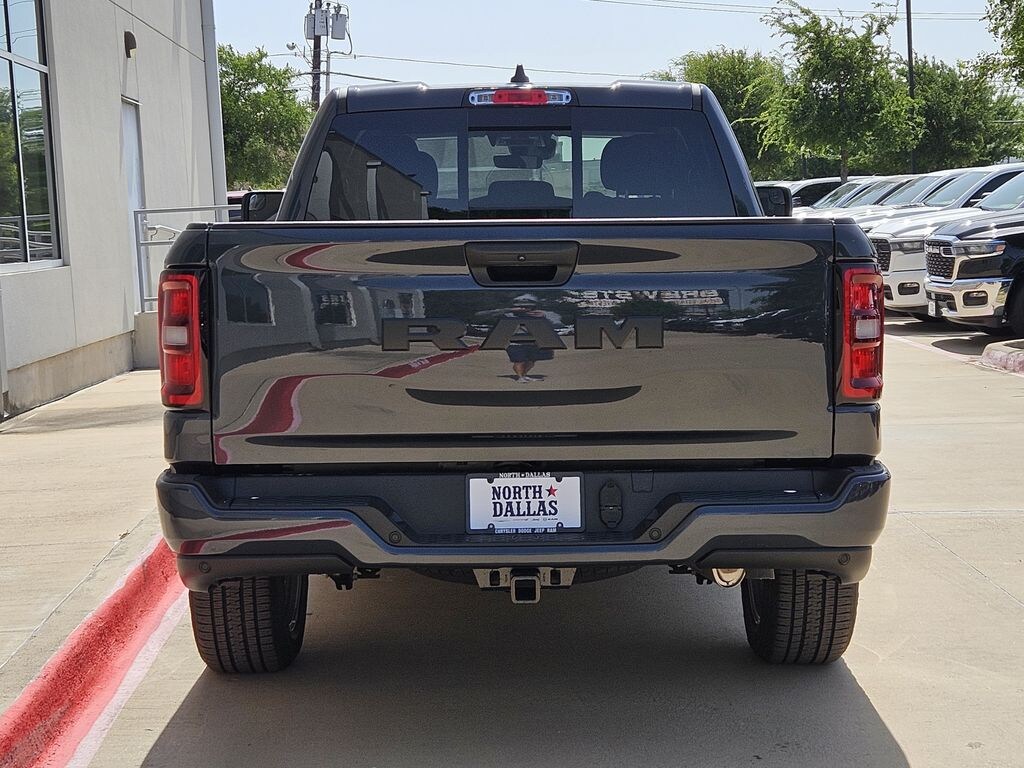 New 2026 Ram 1500 EXPRESS QUAD CAB 4X2 6'4 BOX Pickup
