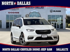 2026 Chrysler Pacifica PINNACLE Passenger Van