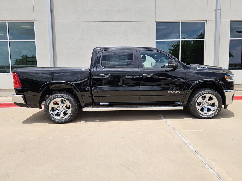 New 2026 Ram 1500 LONE STAR CREW CAB 4X4 5'7 BOX Pickup