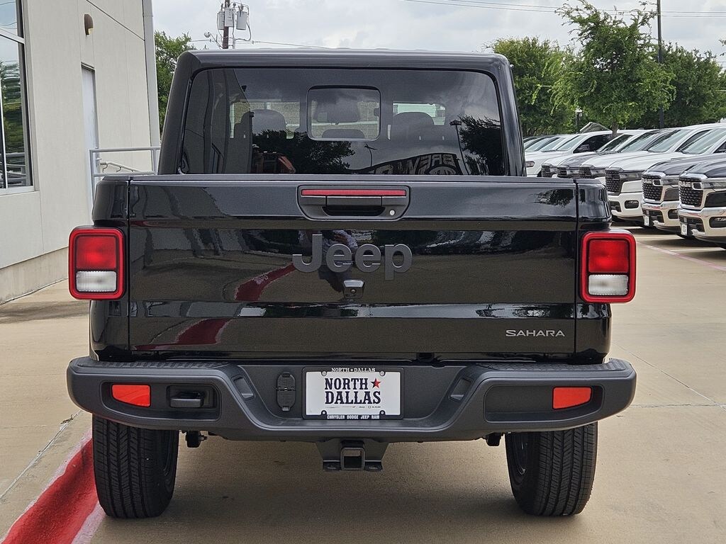 New 2026 Jeep Gladiator SAHARA 4X4 Pickup