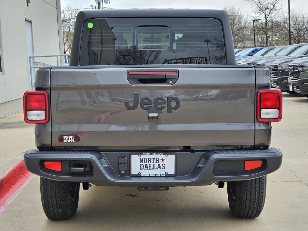 New 2026 Jeep Gladiator SPORT 4X4 Pickup