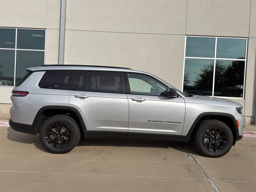 New 2025 Jeep Grand Cherokee L ALTITUDE X 4X4 Sport Utility