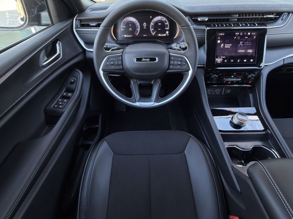 2025 Jeep Grand Cherokee L Altitude - Photo 10
