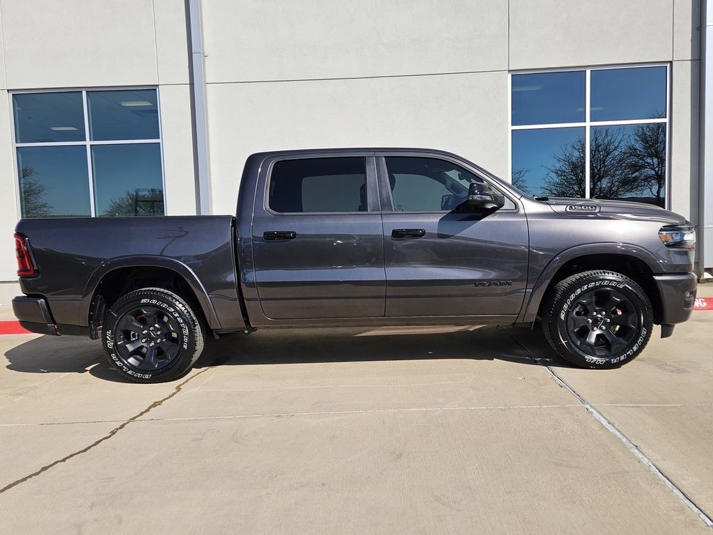 New 2026 Ram 1500 LONE STAR CREW CAB 4X2 5'7 BOX Pickup