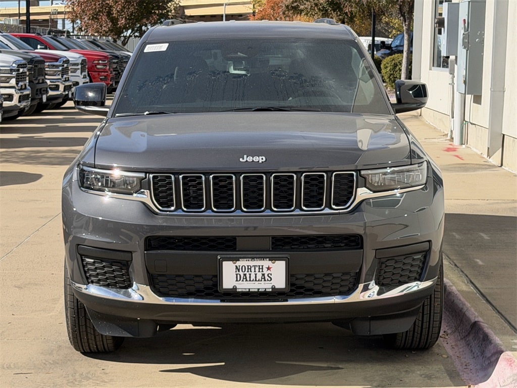 New 2025 Jeep Grand Cherokee L LAREDO 4X2 Sport Utility