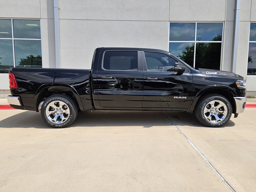 New 2026 Ram 1500 LONE STAR CREW CAB 4X2 5'7 BOX Pickup