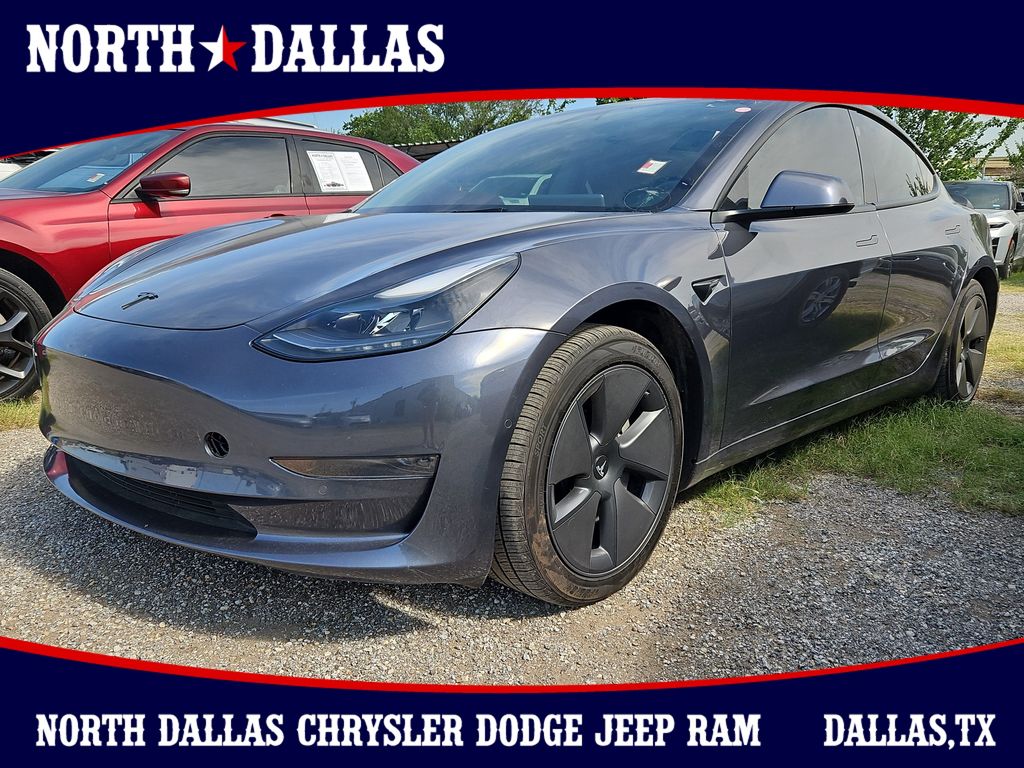 2021 Tesla Model 3 Standard Range Plus's photo