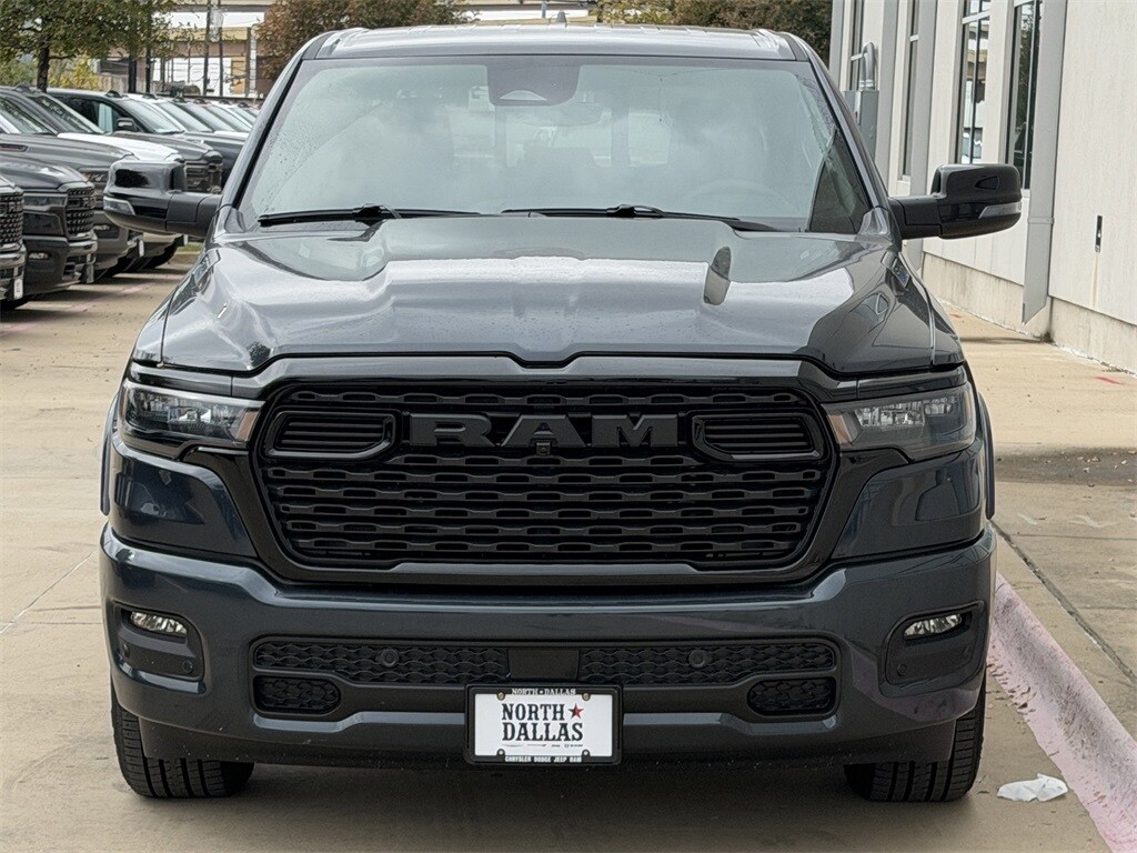 New 2025 Ram 1500 LONE STAR CREW CAB 4X2 5'7 BOX Pickup