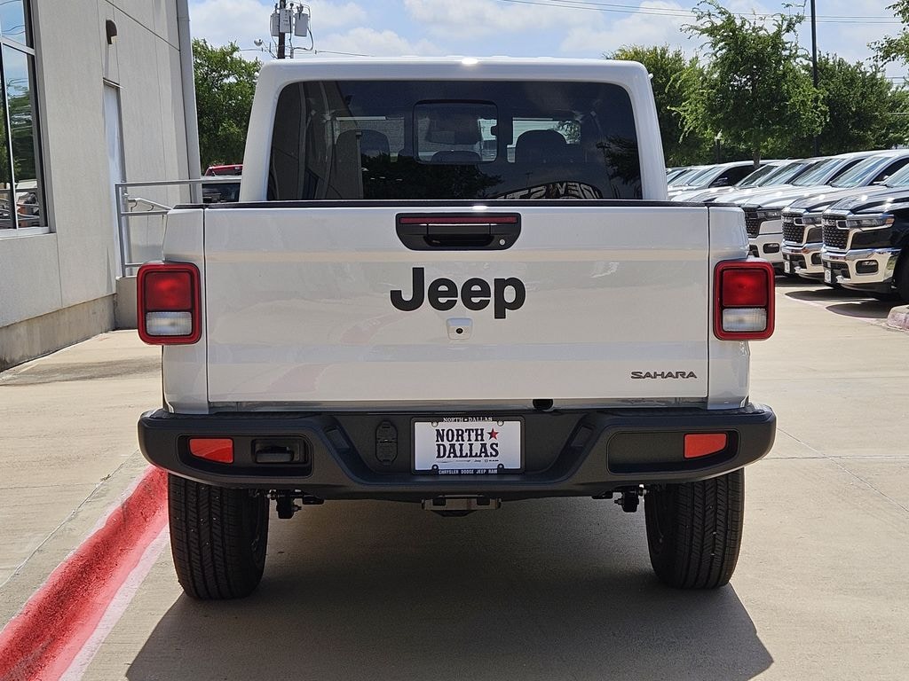 New 2026 Jeep Gladiator SAHARA 4X4 Pickup
