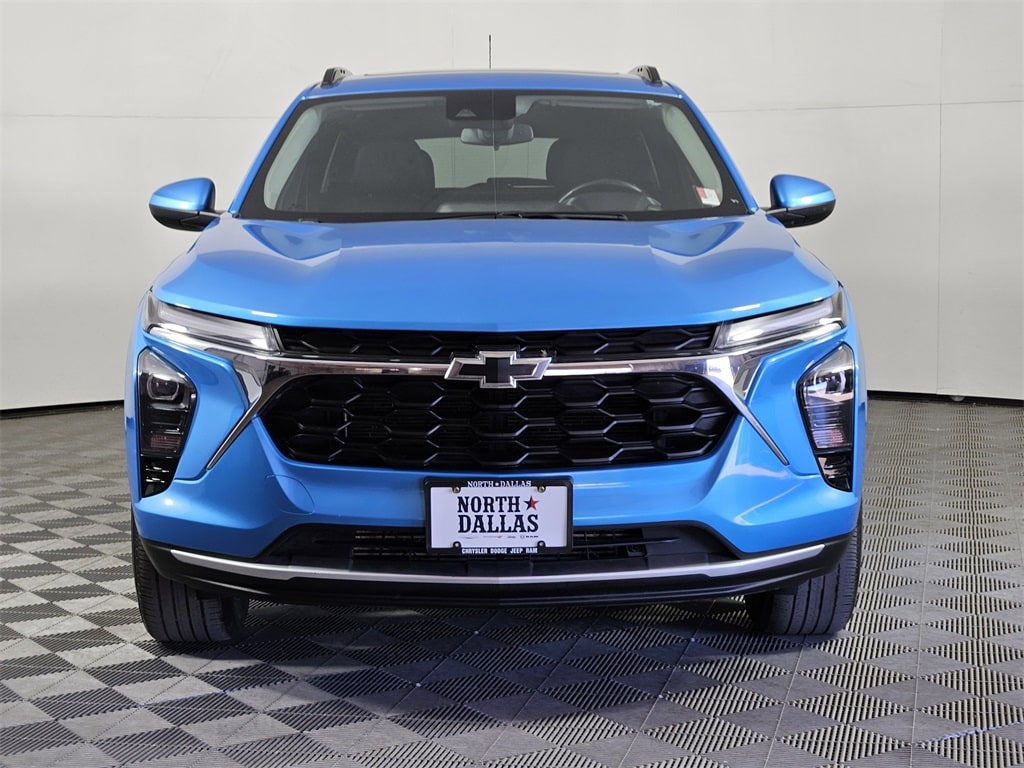 Used 2025 Chevrolet Trax LT SUV