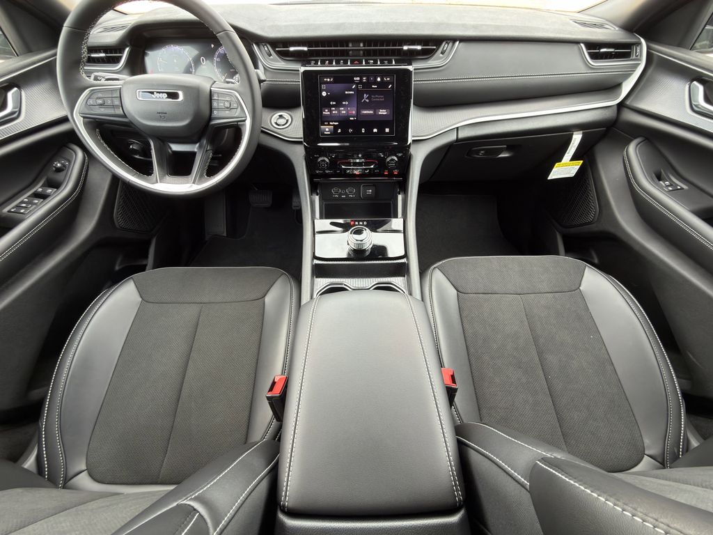 2025 Jeep Grand Cherokee L Altitude - Photo 10