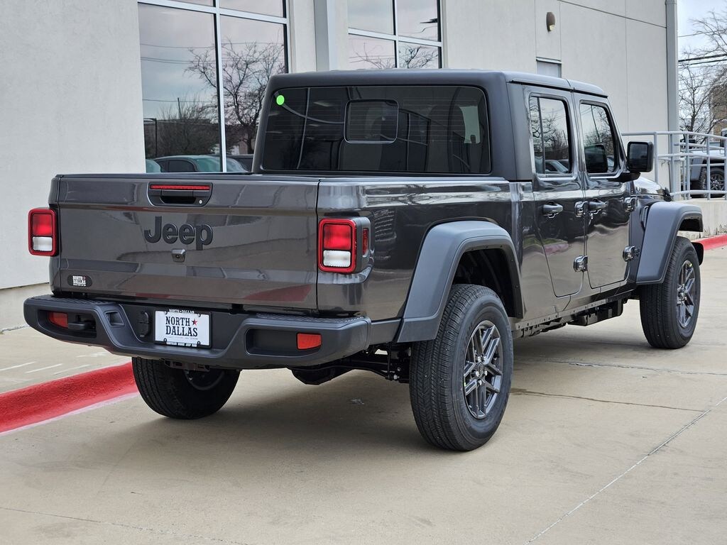 New 2026 Jeep Gladiator SPORT 4X4 Pickup