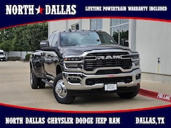 2026 Ram 3500 TRADESMAN CREW CAB 4X4 8' BOX Pickup