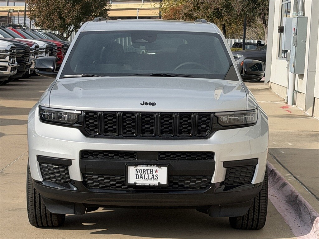 New 2025 Jeep Grand Cherokee L ALTITUDE X 4X4 Sport Utility