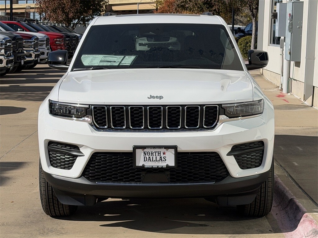 New 2025 Jeep Grand Cherokee LAREDO X 4X2 Sport Utility