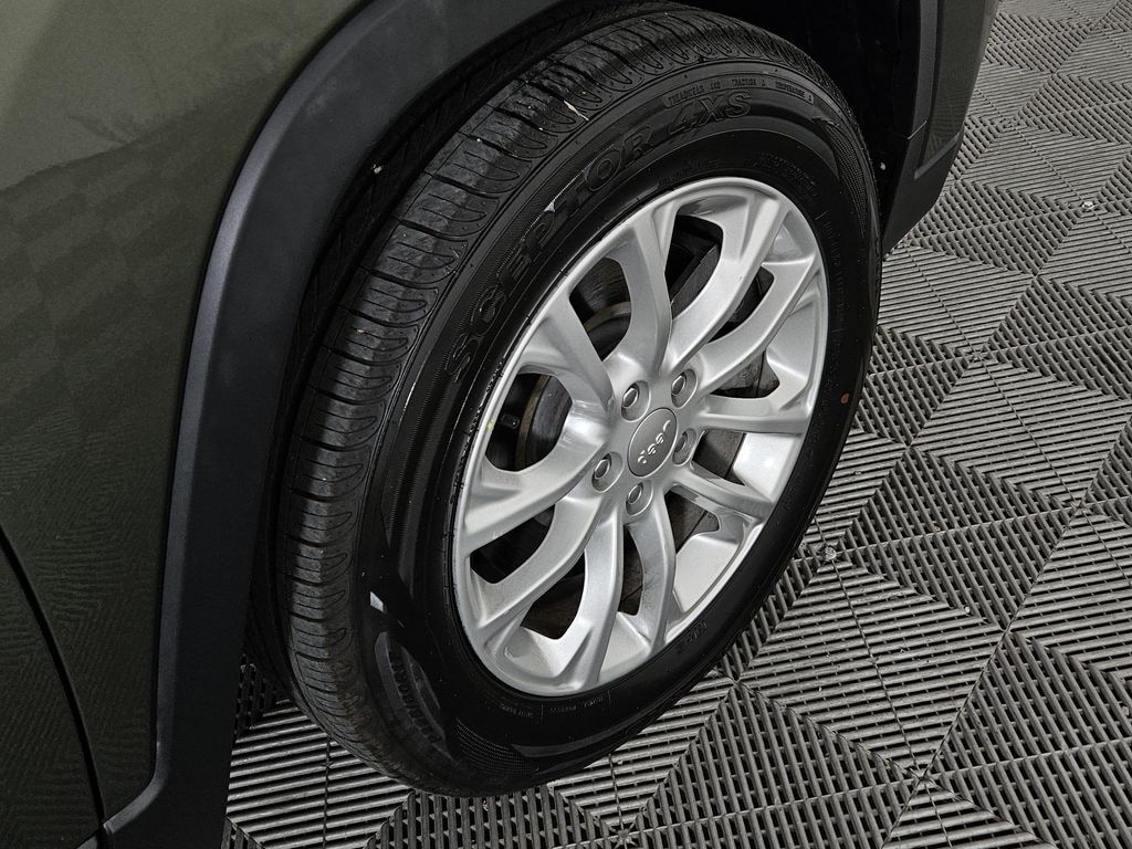 Used 2021 Jeep Cherokee Latitude SUV