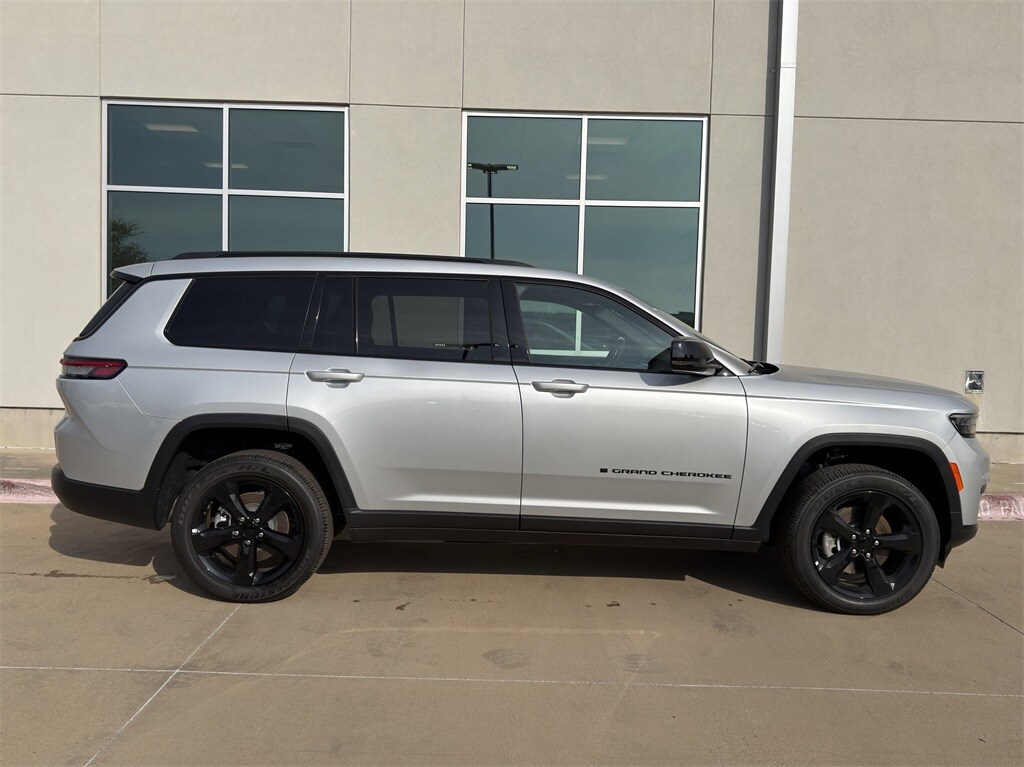 New 2025 Jeep Grand Cherokee L ALTITUDE X 4X4 Sport Utility