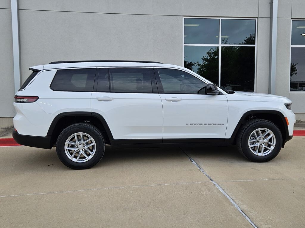 New 2026 Jeep Grand Cherokee L LAREDO X 4X4 Sport Utility