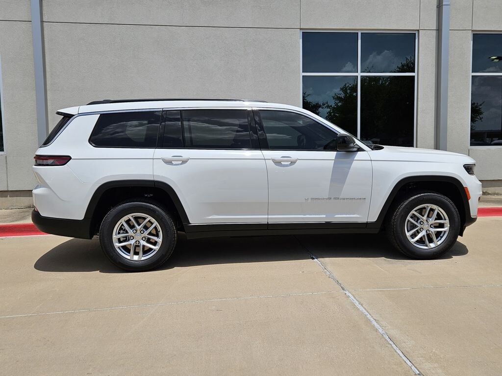 New 2026 Jeep Grand Cherokee L LAREDO X 4X2 Sport Utility