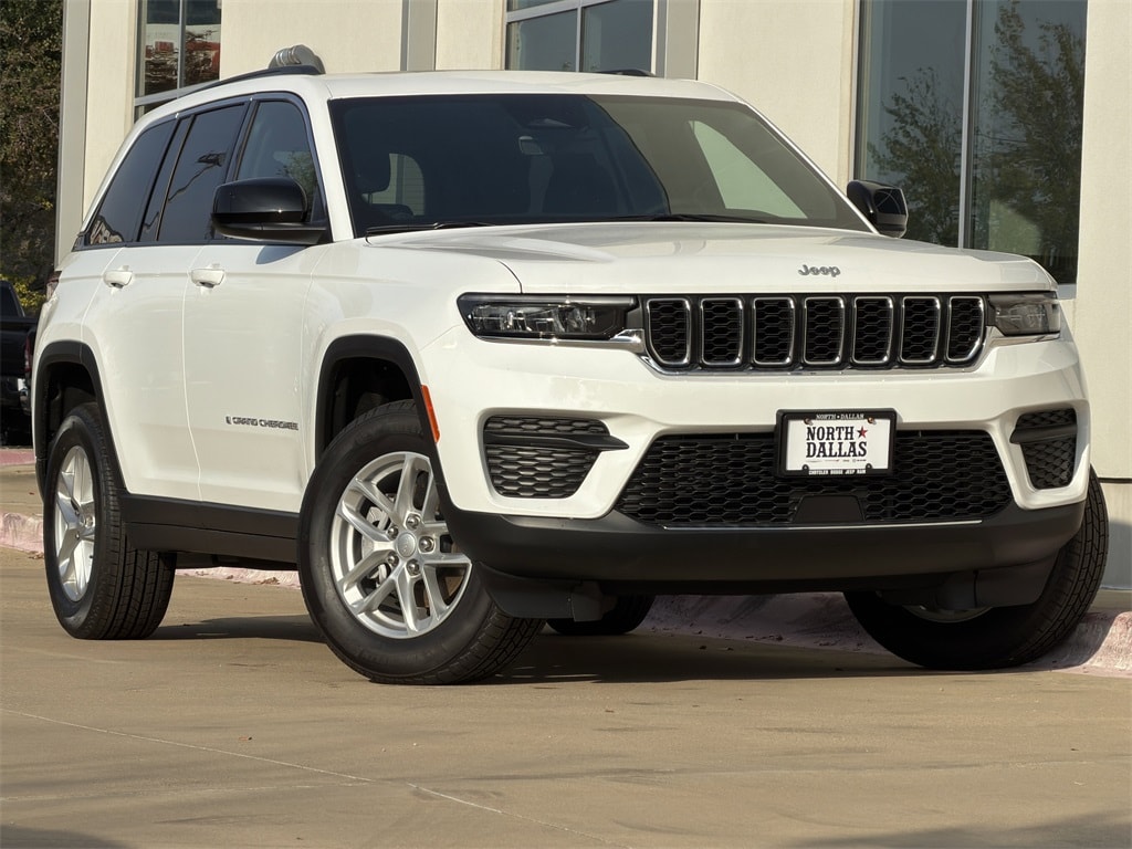 New 2025 Jeep Grand Cherokee LAREDO X 4X4 Sport Utility