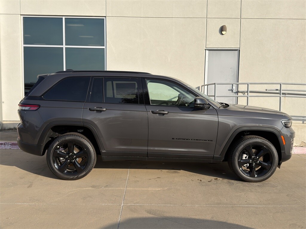 New 2025 Jeep Grand Cherokee LIMITED 4X4 Sport Utility
