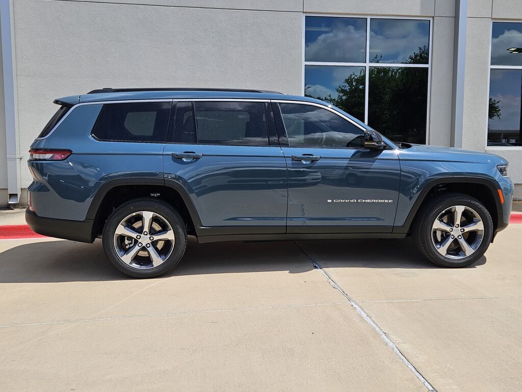 New 2026 Jeep Grand Cherokee L LIMITED 4X4 Sport Utility