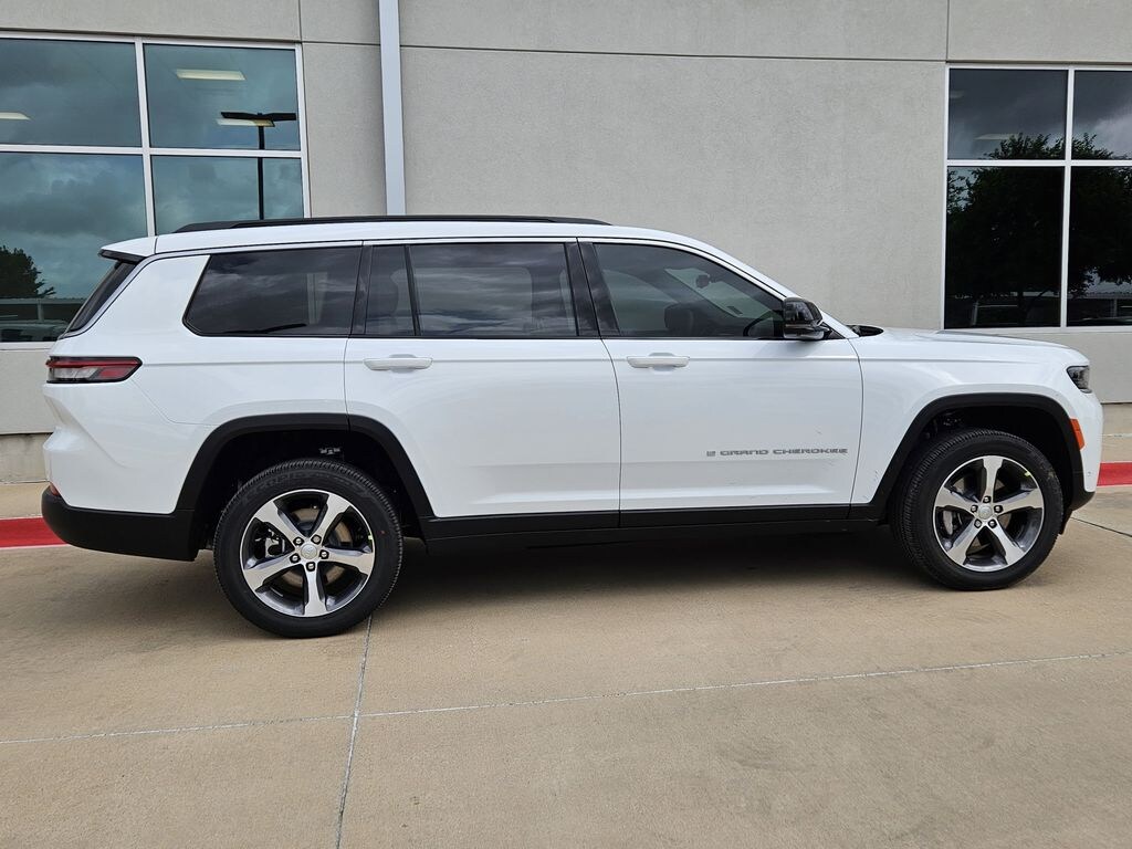 New 2026 Jeep Grand Cherokee L LIMITED 4X2 Sport Utility
