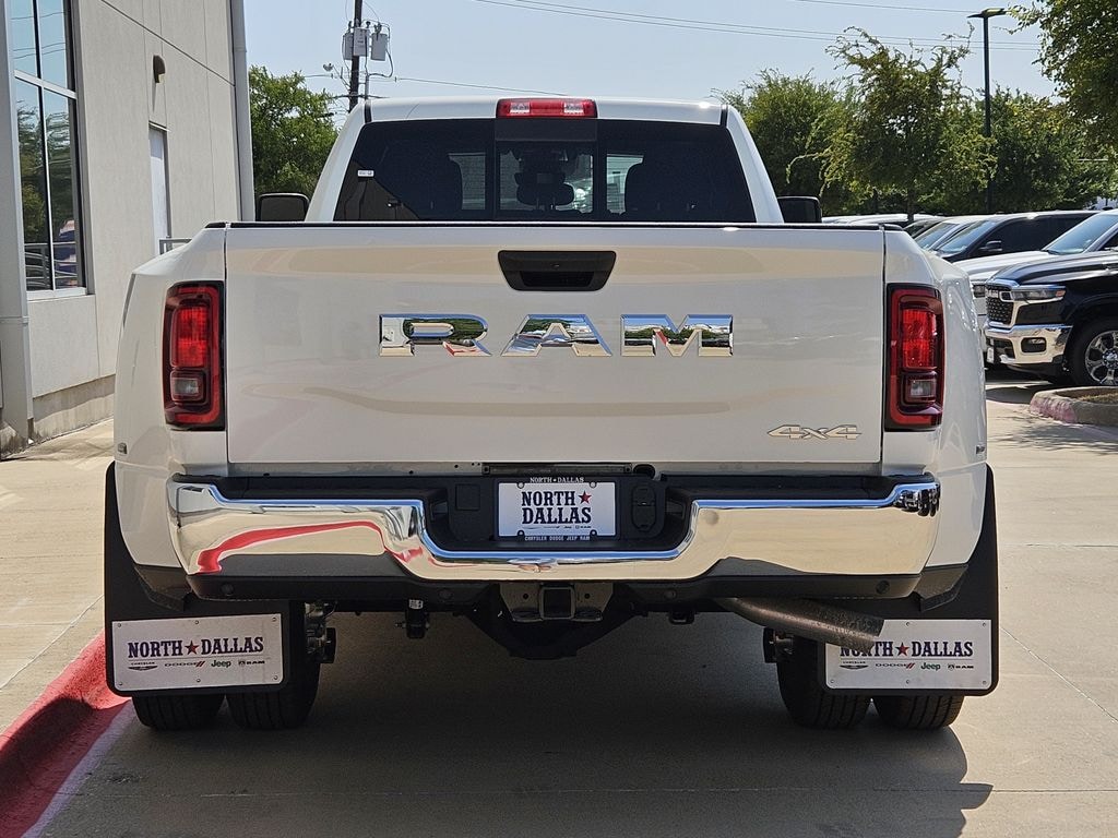 New 2026 Ram 3500 TRADESMAN CREW CAB 4X4 8' BOX Pickup