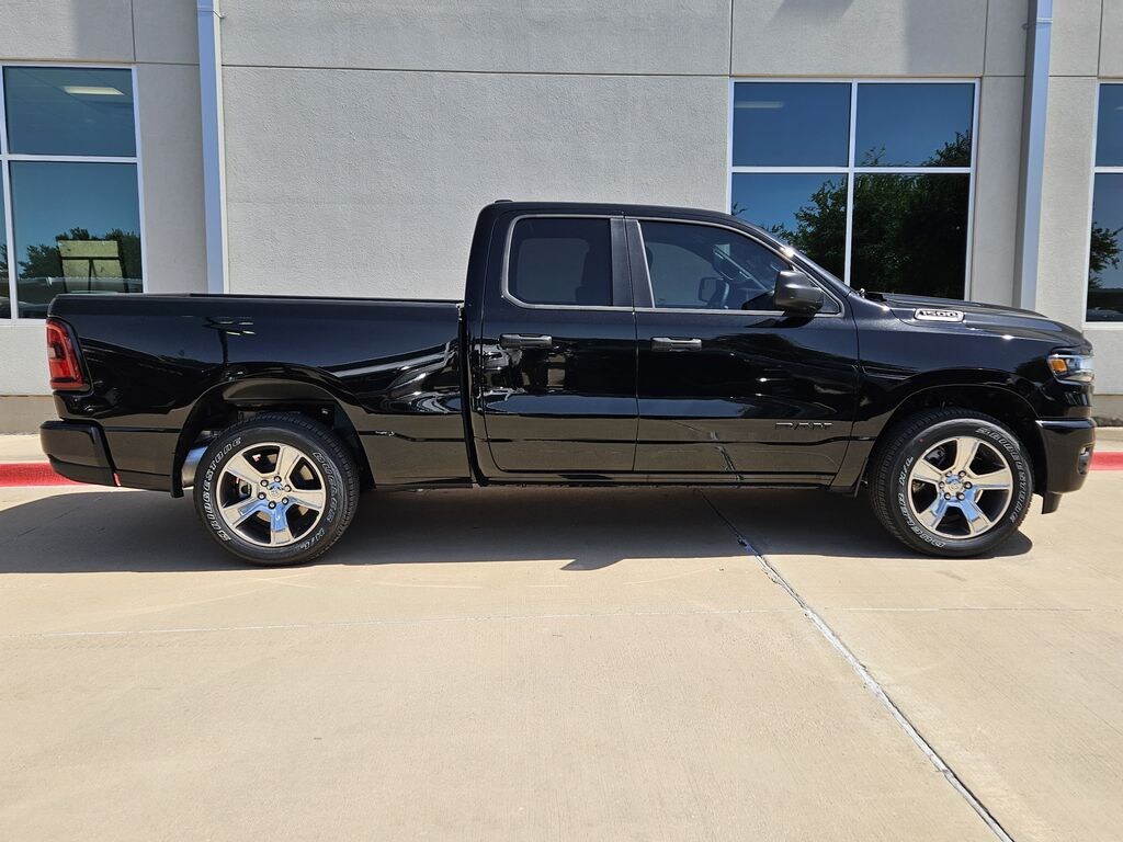 New 2026 Ram 1500 EXPRESS QUAD CAB 4X2 6'4 BOX Pickup