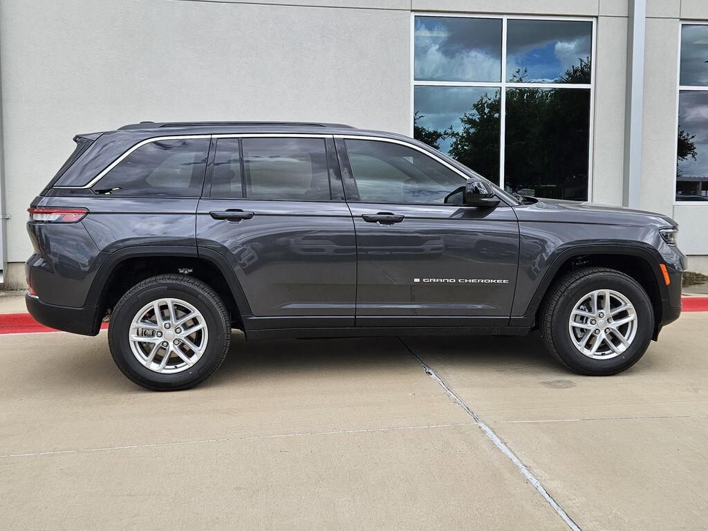 New 2026 Jeep Grand Cherokee LAREDO X 4X2 Sport Utility
