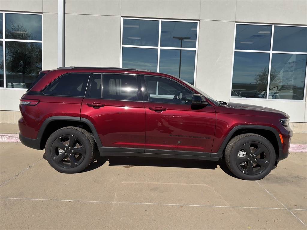 New 2025 Jeep Grand Cherokee LIMITED 4X2 Sport Utility